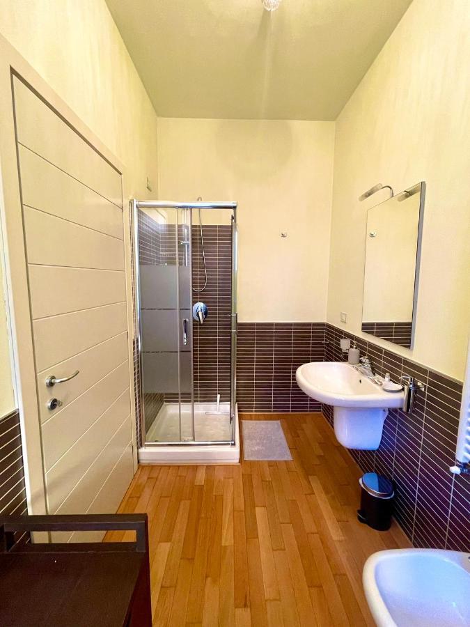 Luxury Four-Room Apartment In Monza Centro - 2 Min Walk To Train Station Ngoại thất bức ảnh