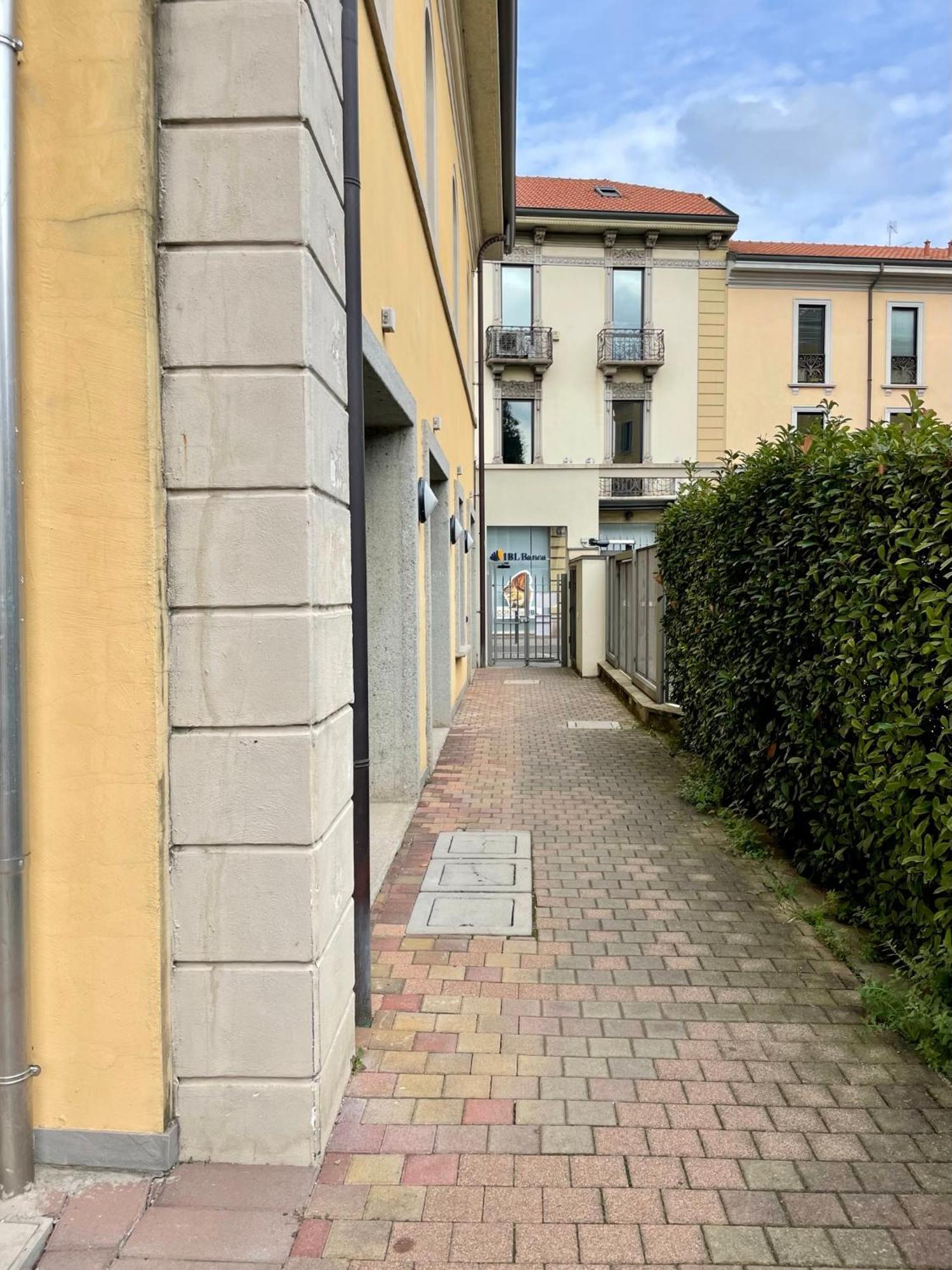 Luxury Four-Room Apartment In Monza Centro - 2 Min Walk To Train Station Ngoại thất bức ảnh